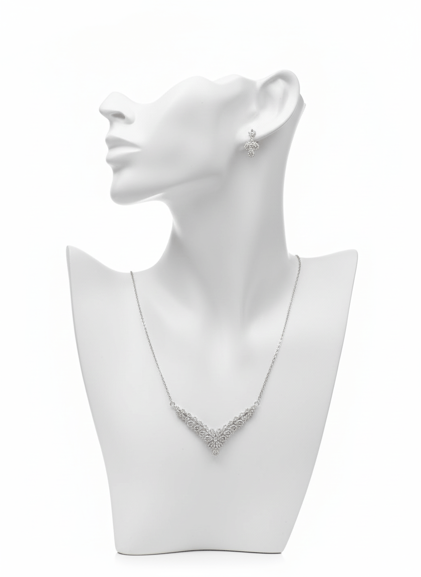 طقم مجوهرات كريستال أوراق – عقد وأقراط فضي أنيق