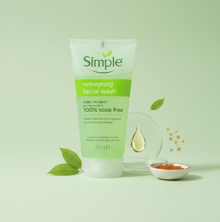 غسول الوجه المنعش من Simple بخلاصة فيتامين B5 وE، 150 مل