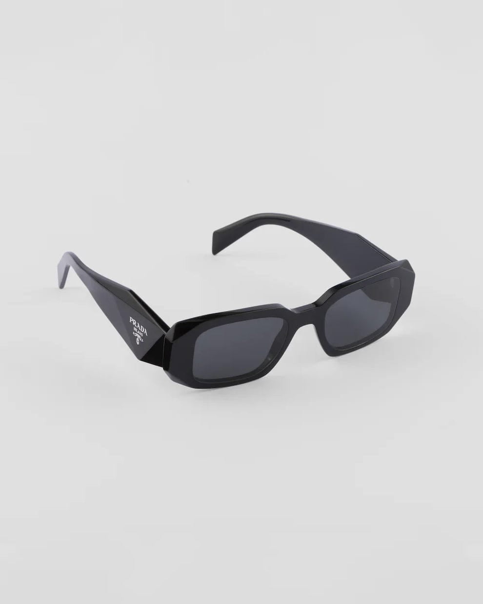 نظارة شمسية Protection Shade – إطار مستطيل أنيق بعدسات داكنة للرجال والنساء
