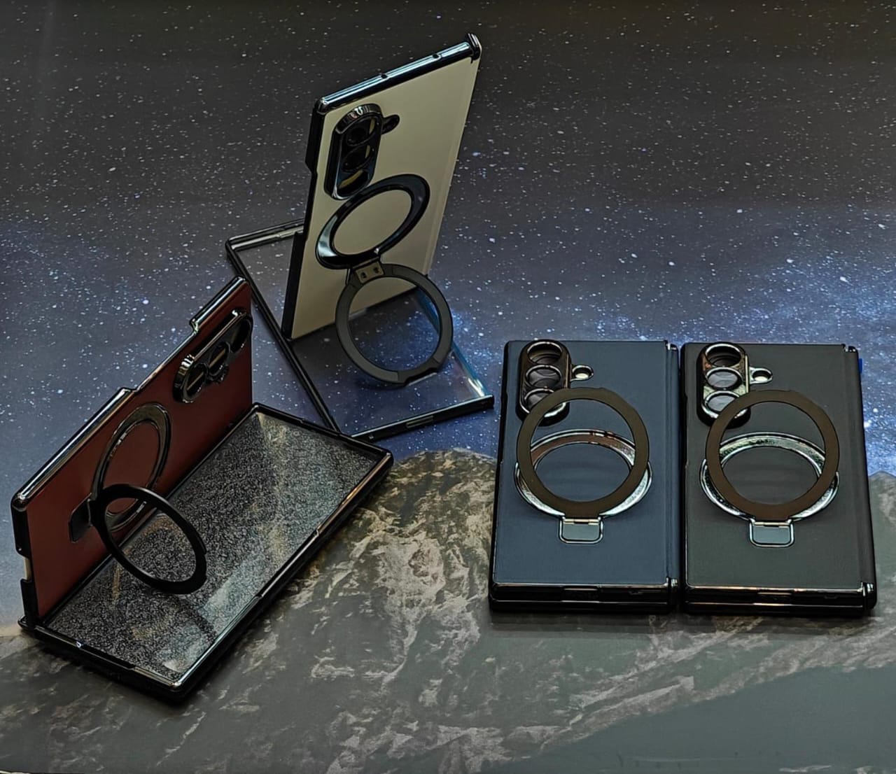 كفر مغناطيسي أسود لجوال Samsung Galaxy Z Fold 3