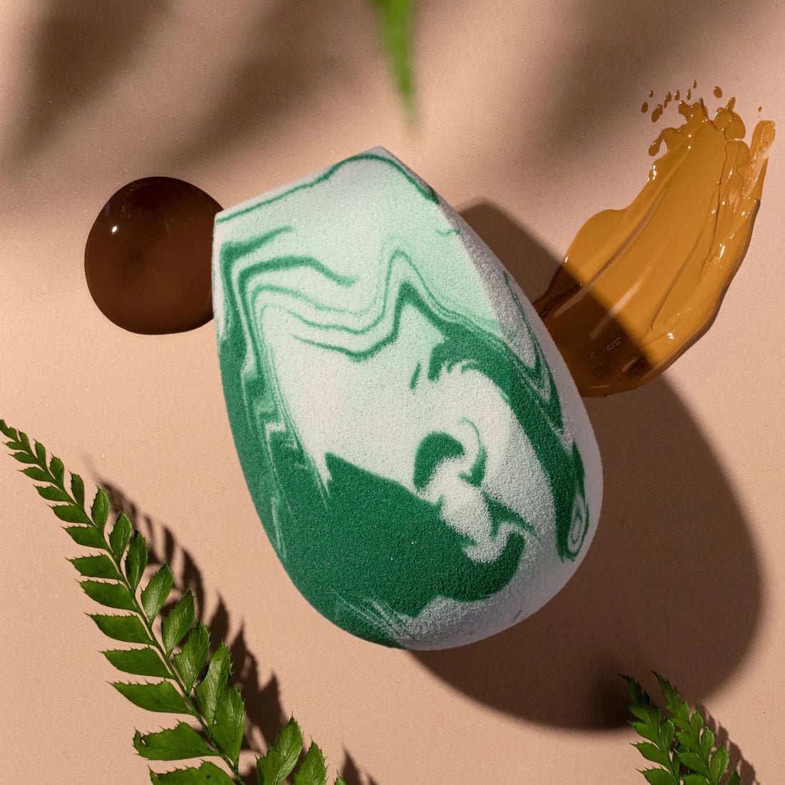 إسفنجة دمج المكياج EcoTools Fresh Perfecting Blender