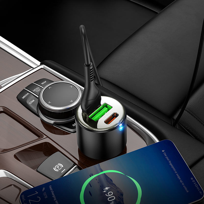 شاحن سيارة هوكو NZ6 بثلاثة منافذ USB-C وUSB-A قدرة 45 واط