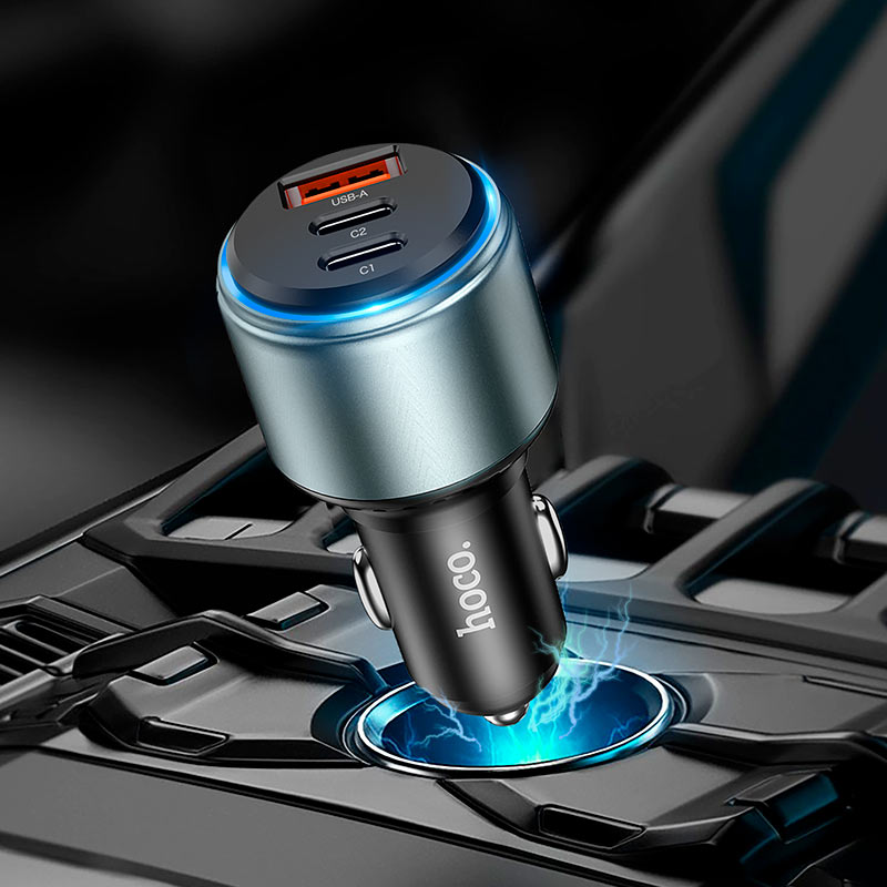 شاحن سيارة HOCO NZ9 بثلاثة منافذ USB-C وUSB-A