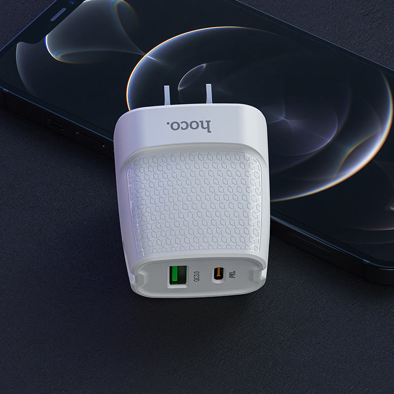 شاحن هوكو C85B ثنائي المنافذ USB وUSB-C بقدرة 20 واط