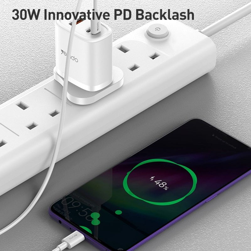 محول شحن سريع 30 واط متعدد المنافذ USB-C وUSB-A ولايتنينغ