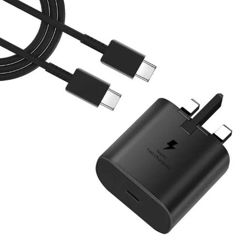 محول سفر ثلاثي السنون بشحن USB-C بقدرة 25 واط