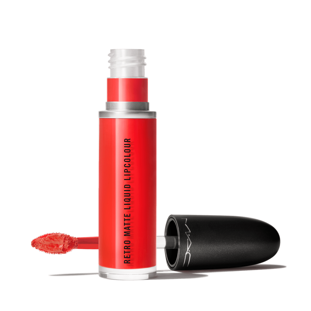 أحمر شفاه MAC Powder Kiss Liquid مطفي بلون برتقالي جذاب
